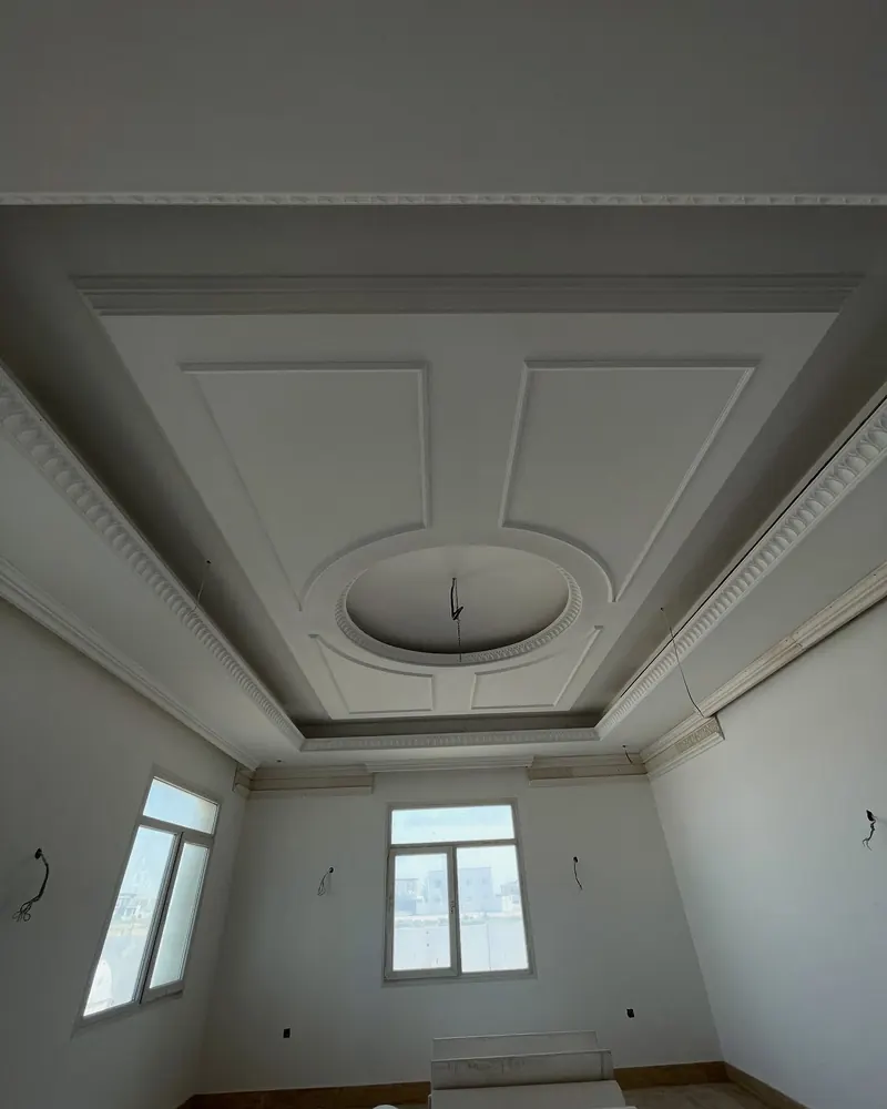 Classical gypsum ceiling detail
