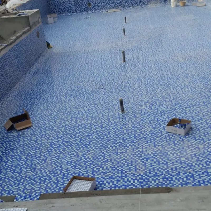 Swimming pool mosaic tiling — JVC — detail