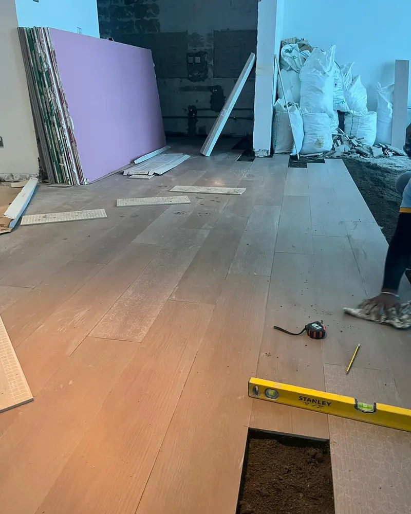 Floor tiling — Palm Jumeirah