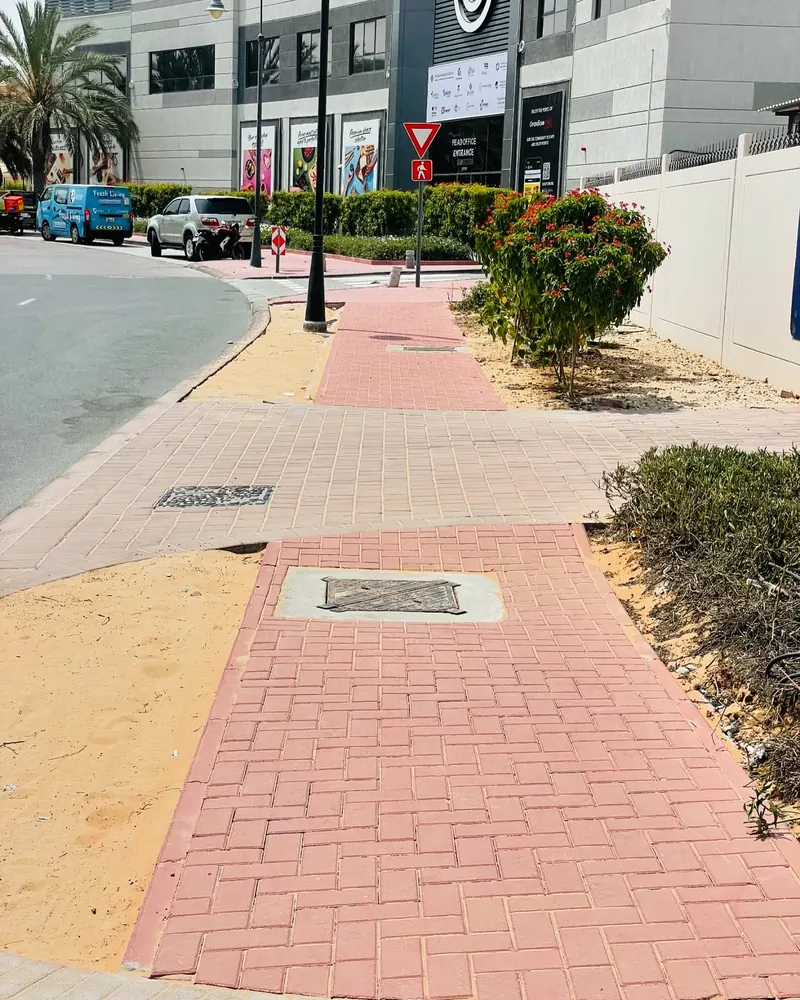 Interlock walkway — Victory Heights — detail
