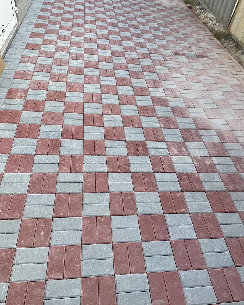 Interlock paving — International City — detail