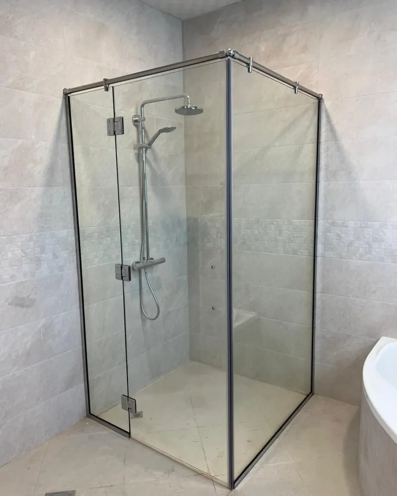 Shower glass enclosure — Al Barsha — detail