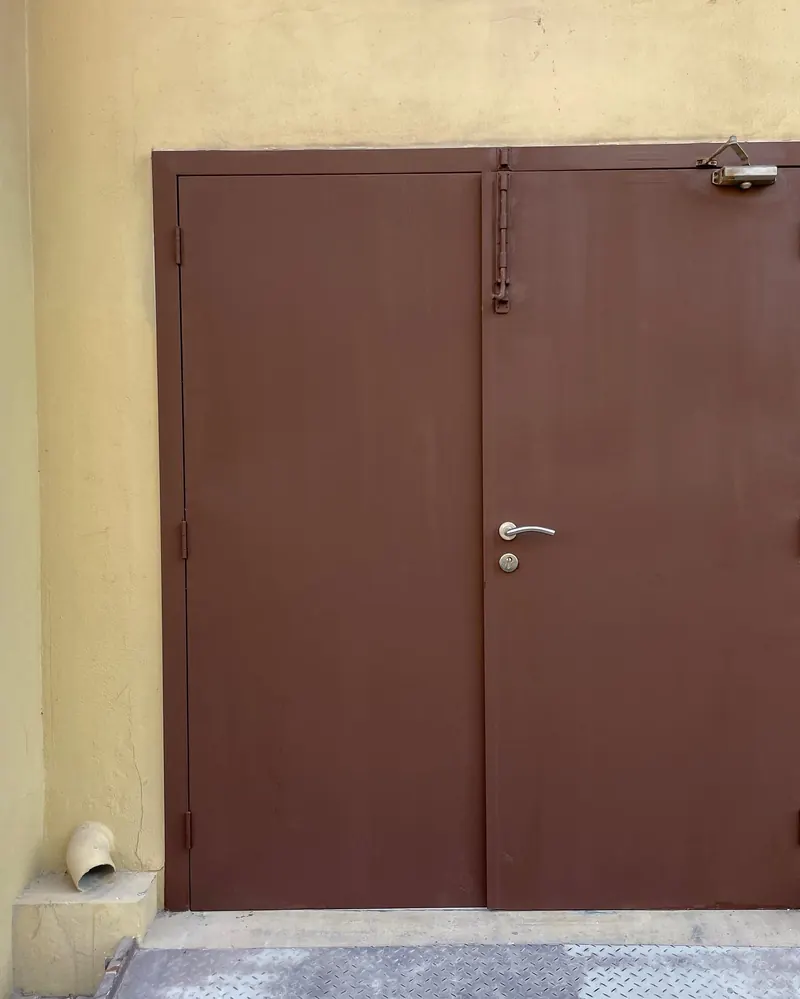 Fire-rated door repair — Mirdif — detail